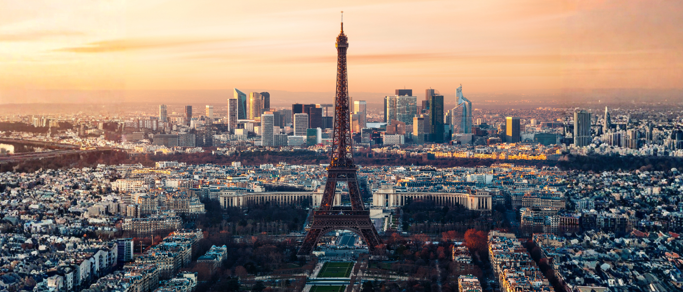 How to Reach the Eiffel Tower: Metro, Bus and Walking Tips